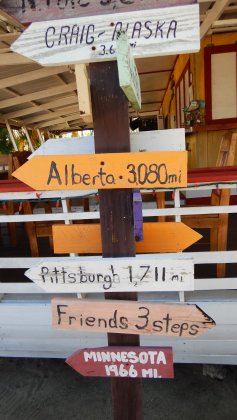 Kanaal graven door Maya's.