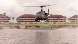 Fort Sherman, de gebouwen staan nog naast de jachthaven