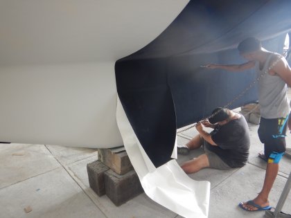 Bekleden van de romp.