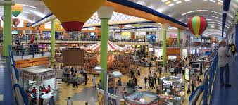 Overdekt winkelcentrum waar altijd wat te beleven valt